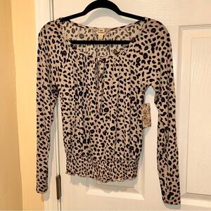 Cheetah Print Women’s Top Long Sleeve Pullover Pink Republic Sz XS New With Tags